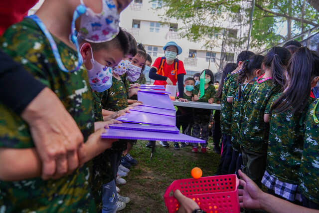 四平八穩團康活動-（熊麻吉活動團隊）傑尼爾富農幼兒園水彈戶外教學成長營，高雄台南地區唯一提供免費團康活動及趣味競賽