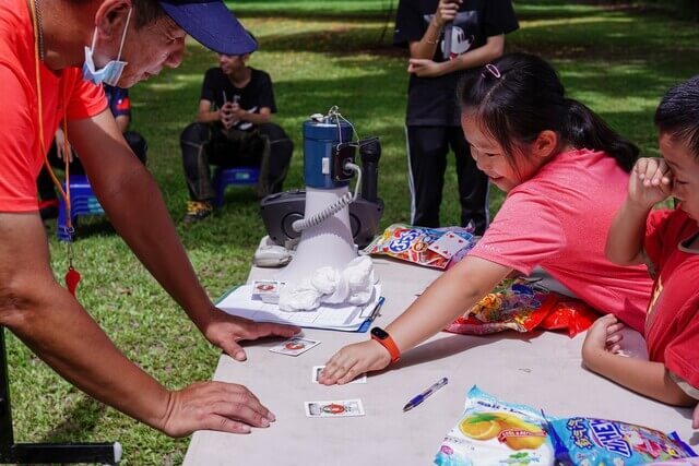 由孩子自行抽出隊伍獎品增加歡樂與趣味性-熊麻吉水彈槍親子活動團隊（水彈 水槍 水晶彈 水彈槍 親子活動）