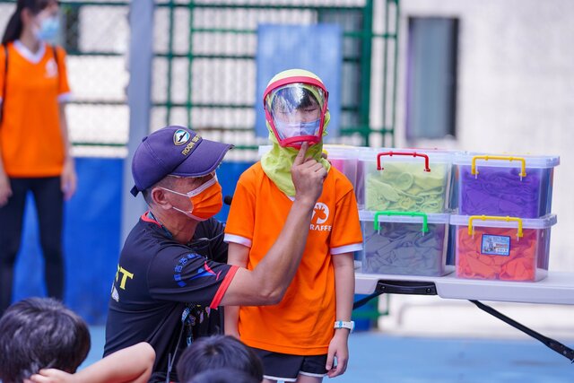 安全講解：長頸鹿美語南門分校（安親班）歡樂水彈戶外夏令營-熊麻吉活動團隊（高雄台南最安全專業多元溫馨歡樂水彈場地）補習班幼兒園夏令營冬令營最佳選擇