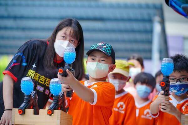 水彈定靶～高雄台南最專業水彈團隊（熊麻吉活動團隊）：長頸鹿美語麻豆分校樂群課輔水彈戶外教學成長營（安親班、補習班夏令營冬令營水彈活動最佳選擇）