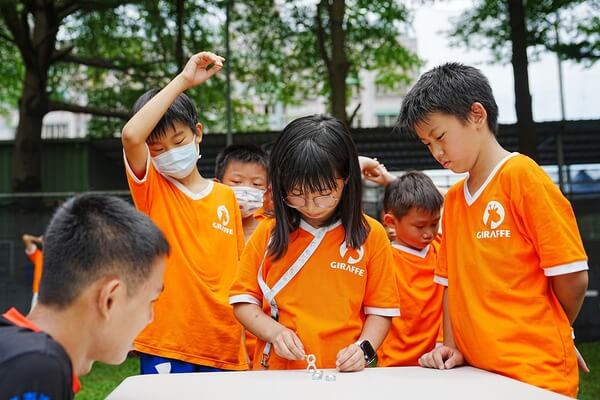 團康活動不僅同時進行還有專人協助：台灣水彈活動場地唯一提供免費團康活動及趣味競賽商家（台南長頸鹿美語歸仁分校多元水彈戶外教學）