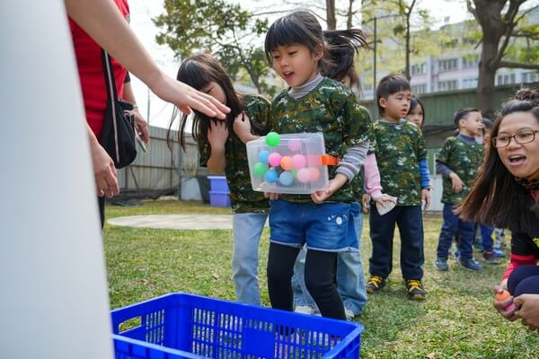 扭腰擺臀團康遊戲競賽：傑尼爾富農幼兒園畢業成長營，熊麻吉活動團隊專業帶領及規劃