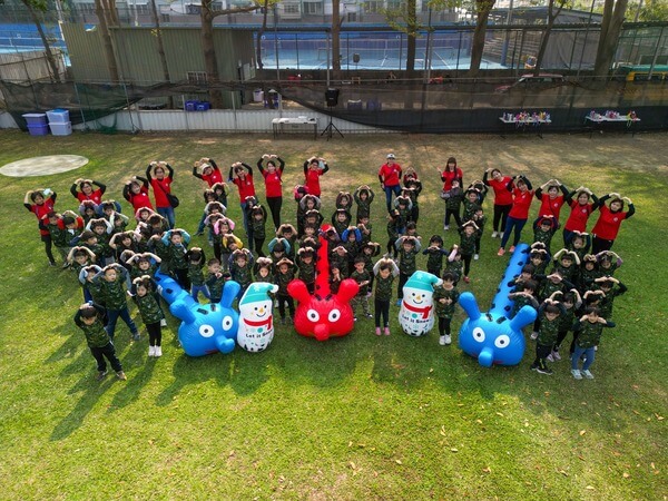 傑尼爾富農幼兒園全體師生活動後合照（無人機空拍）