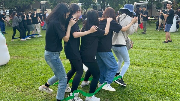沒有年齡與性別區分之歡樂競賽
