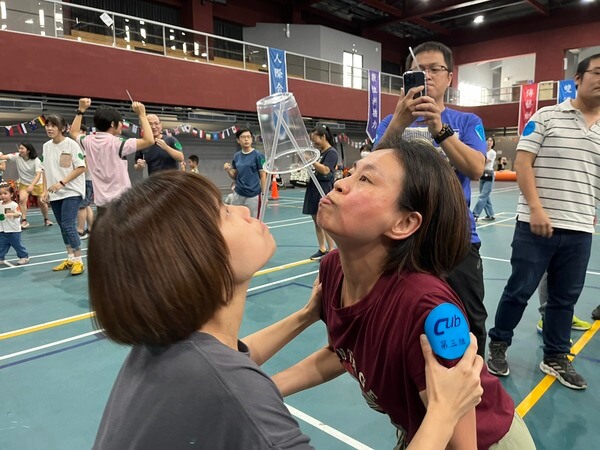 杯中傳情團康遊戲：考驗專注、耐心、團隊合作之競賽