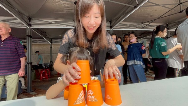 透過歡樂遊戲與競賽也能培養親子互動及建立（運錩鋼鐵家庭日）