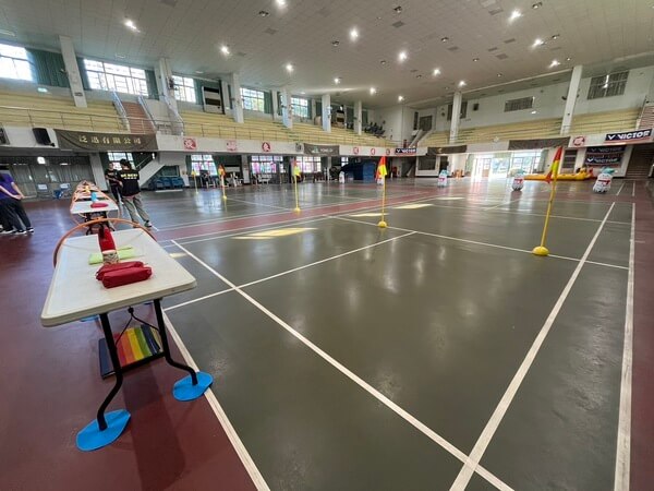 南光製藥家庭日活動：完成場地競賽前所有比賽隊伍其設備就緒