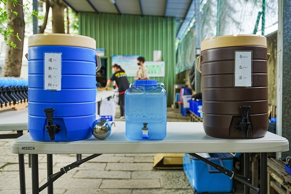 免費提供兩種茶桶飲料及礦泉水（全台戶外教學場地及商家唯一）