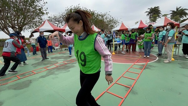 依照不同年齡可創意規劃遊戲方式：敏捷行動趣味競賽（通興國小校慶活動）
