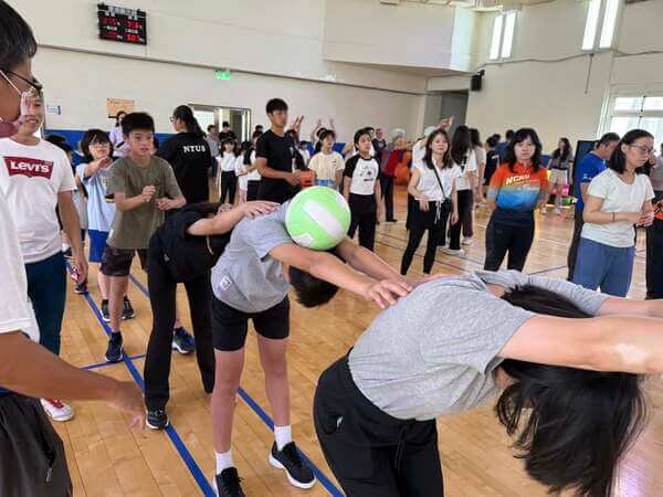 翻山越嶺團康遊戲：從競賽中充滿刺激與培養默契之活動