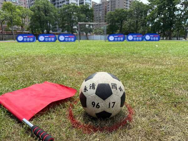 最專業與壯觀之足球場地佈置（泰洲好腳色趣味競賽）