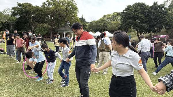 無論公司或親子我們都能歡樂與多元之團康趣味競賽遊戲 無論公司或親子我們都能歡樂與多元之團康趣味競賽遊戲