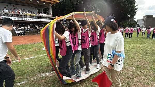 時來運轉趣味競賽可充分發揮團隊合作精神之活動