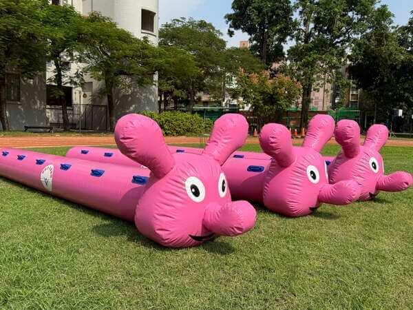 全台唯一客製化毛毛蟲趣味競賽設備準備就緒(高雄女中校慶活動) 全台唯一客製化毛毛蟲趣味競賽設備準備就緒(高雄女中校慶活動)