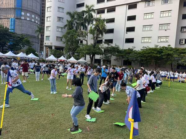步步為營趣味競賽:一次六組同時競賽(高雄女中校慶活動) 步步為營趣味競賽:一次六組同時競賽(高雄女中校慶活動)
