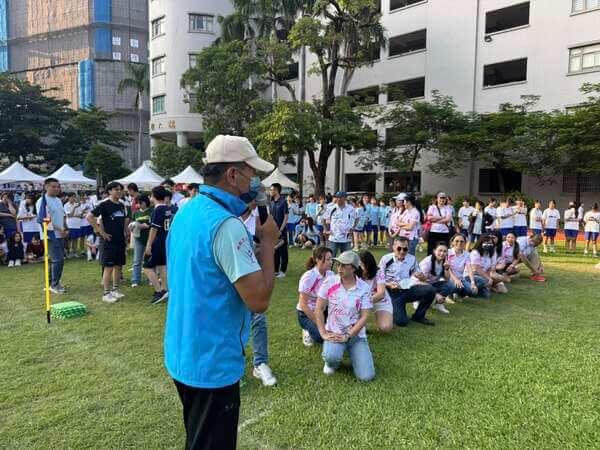 由領隊熊教練親自主持趣味競賽及示範講解(高雄女中校慶活動) 由領隊熊教練親自主持趣味競賽及示範講解(高雄女中校慶活動)