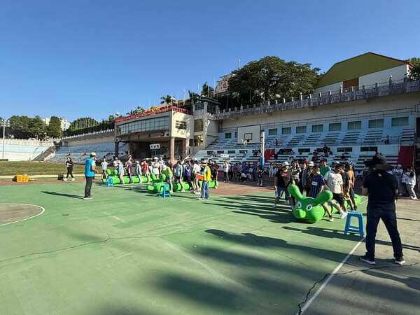 由熊教練親自主持帶領就是安全與專業保證（蘭大衛紀念教會家庭日活動）