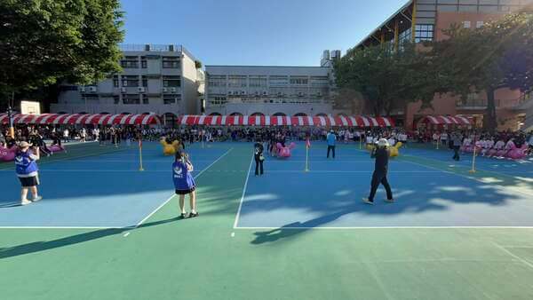 任何客戶我們都能全場主持帶領各項競賽活動(彰化女中) 任何客戶我們都能全場主持帶領各項競賽活動(彰化女中)