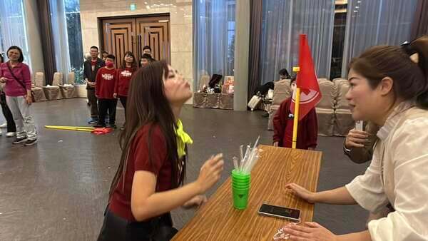 鼻塌嘴歪團康活動：超級生技集團公司日活動