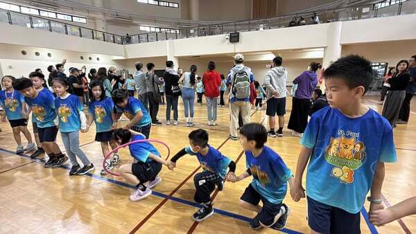 積極參與培養團隊榮譽心(明誠小學校慶活動) 積極參與培養團隊榮譽心(明誠小學校慶活動)