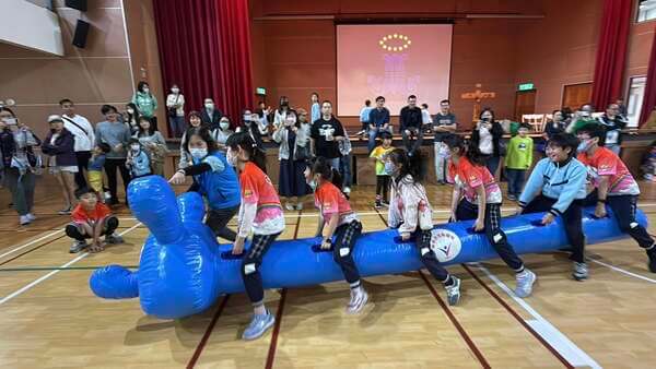 陸上行舟趣味競賽(明誠小學校慶活動) 陸上行舟趣味競賽(明誠小學校慶活動)