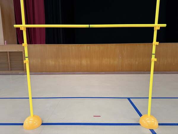 彎腰捧腹團康遊戲