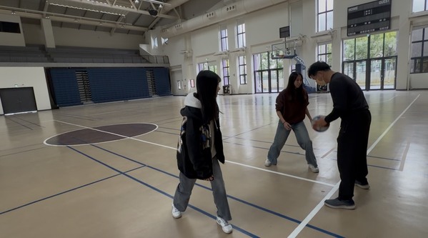 培養個人專注之遊戲：左右不分團康遊戲（春酒尾牙活動推薦）