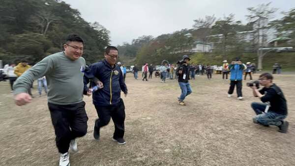 罐罐相連趣味競賽:台數科&鑫傳|尾牙活動 罐罐相連趣味競賽:台數科&鑫傳|尾牙活動