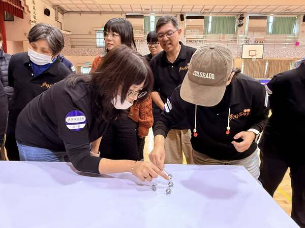 巴黎鐵塔團康活動競賽：比賽前提供各組事前練習（伊甸基金會公司日活動）