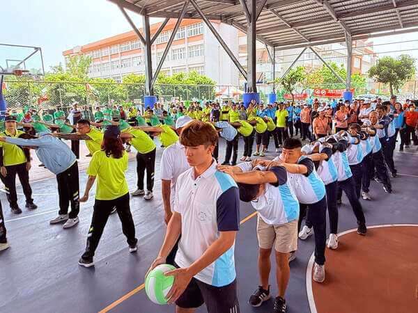 最整齊與壯觀場面~翻山越嶺團康競賽活動