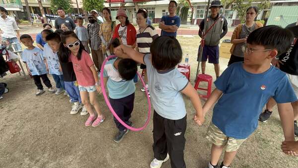 太康國小校慶活動：穿越時空團康遊戲，採取平均混齡方式也能公平競賽