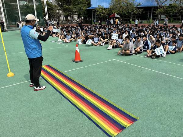 公開就是專業最佳證明（東港高中校慶）