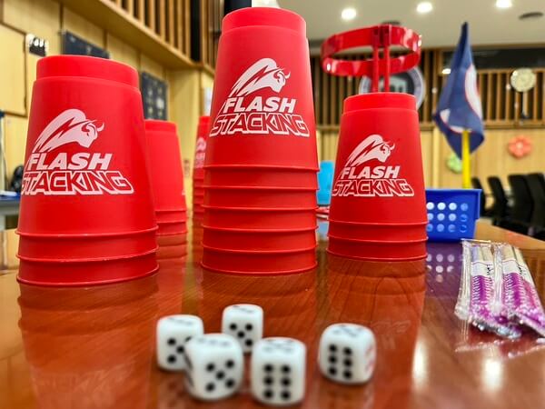 任何春酒遊戲時我們均能提供最完善道具（至少十六組）