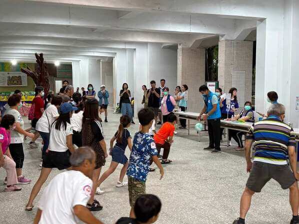 台南新樓醫院祖孫活力趣味競賽:聞風不動團康活動(可個人或團體競賽) 台南新樓醫院祖孫活力趣味競賽:聞風不動團康活動(可個人或團體競賽)